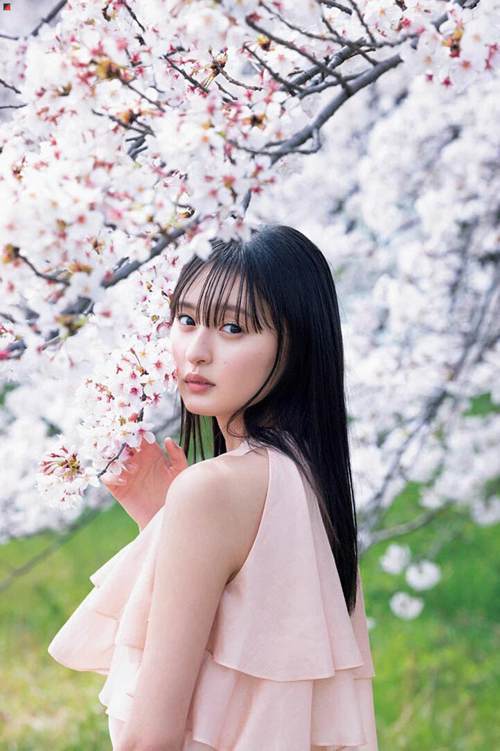 1st Photobook announced for Endo Sakura – SI-Doitsu English